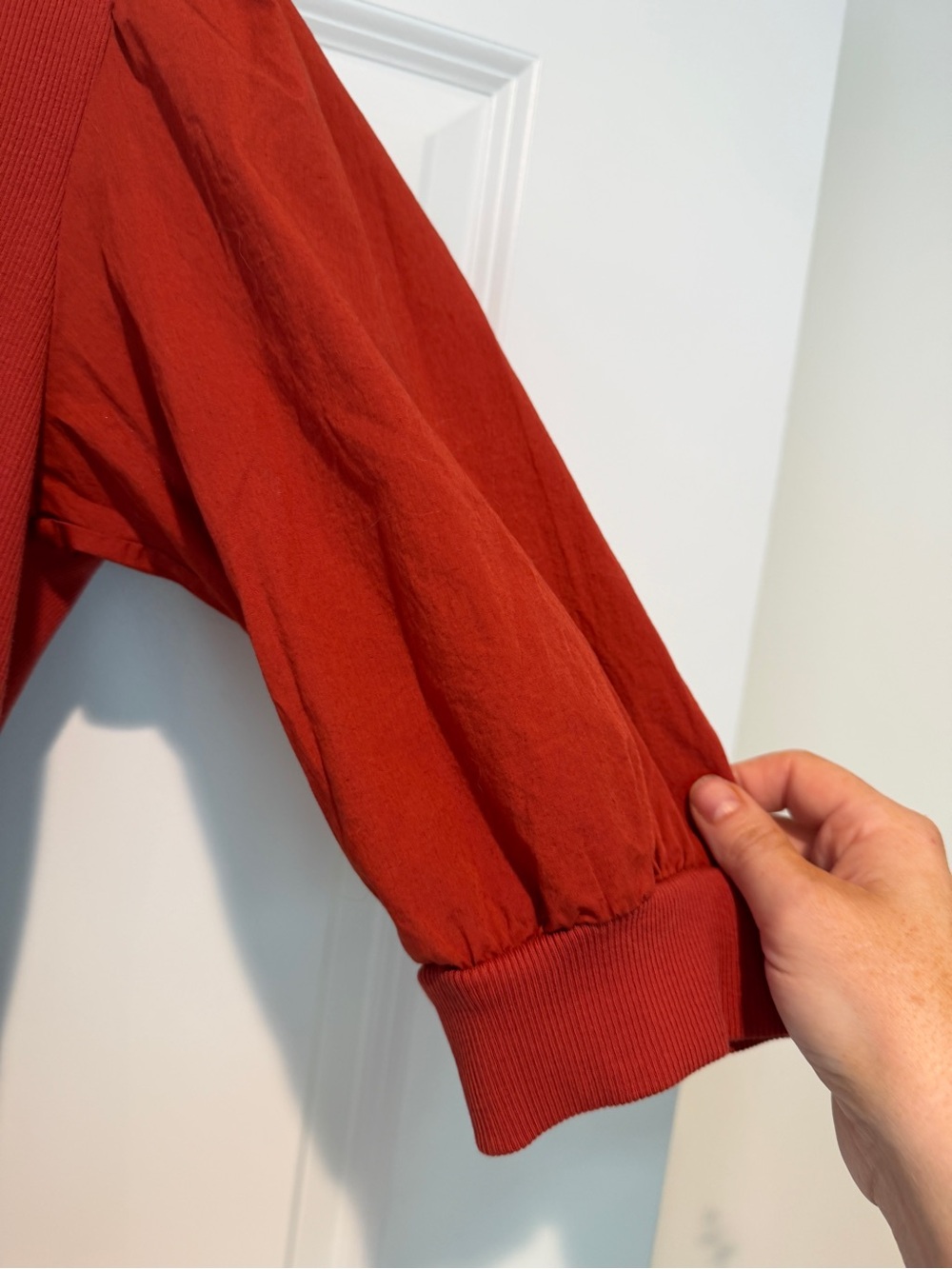 Veronica Beard Coralee Brick-Red Puff Sleeve Henley Top M - Picture 4 of 4